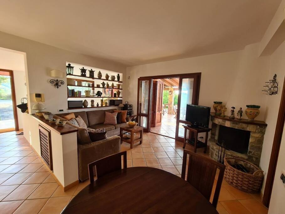 Villa Del Carrubo A Due Passi Dal Mare Di Cefalu Collesano Zimmer foto